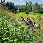 Campsite Im Igluzelt Im Privatgarten Mit Warmer Lutzmatratze Und Komfort Main-kinzig *