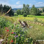 Im Igluzelt Im Privatgarten Mit Warmer Lutzmatratze Und Komfort Main-kinzig Campsite