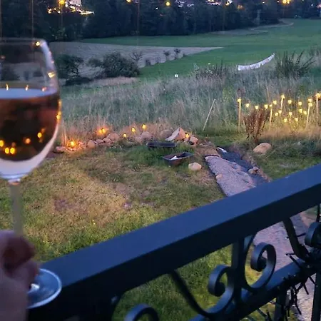 Kemping Im Igluzelt Im Privatgarten Mit Komfort Main-kinzig *