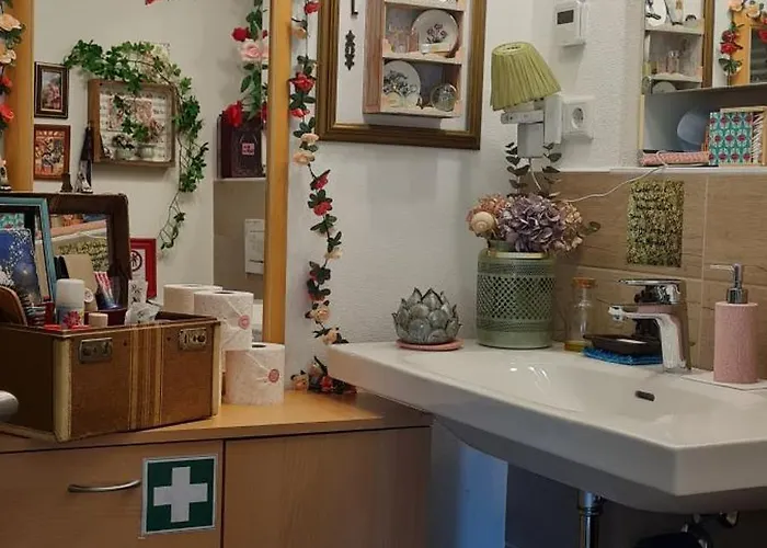 Im Igluzelt Im Privatgarten Mit Komfort Main-kinzig Campingplatz *